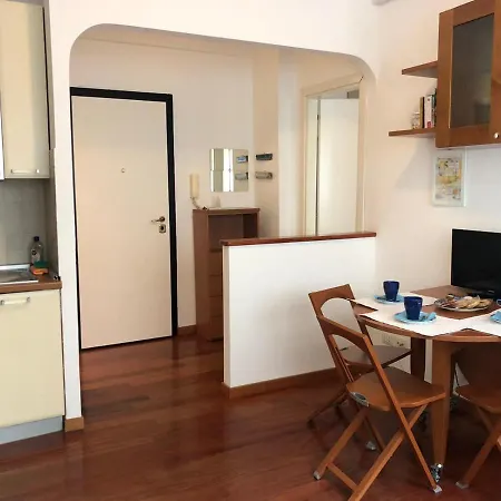 Bilocale Golf Con Terrazzino דירה